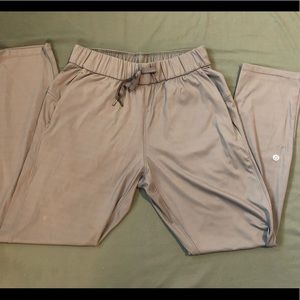 Lululemon On The Fly DUPES